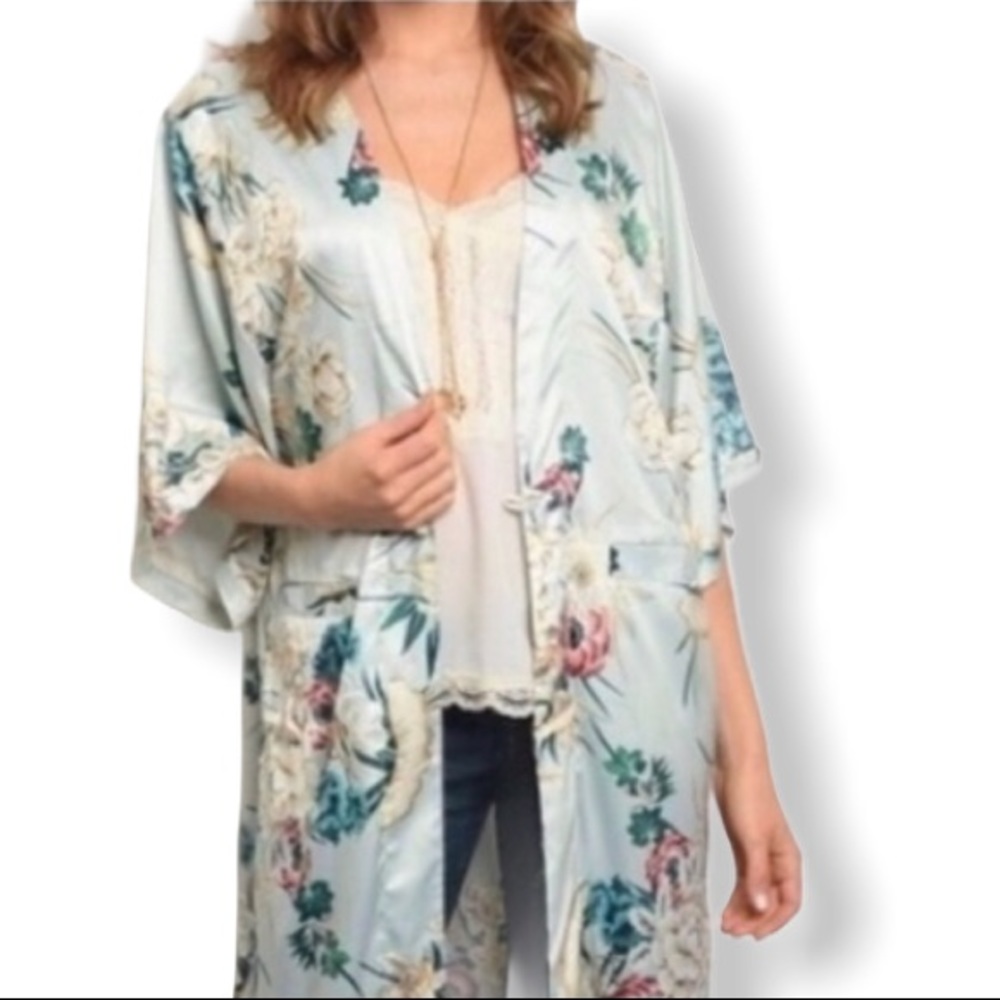 Mint Satin Robe with Floral Pattern - Picture 2 of 6
